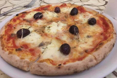 pizza-margherita-e-olive_optimized