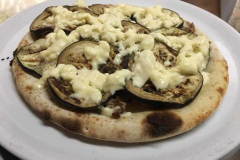 pizza-melanzane-e-formaggio_optimized